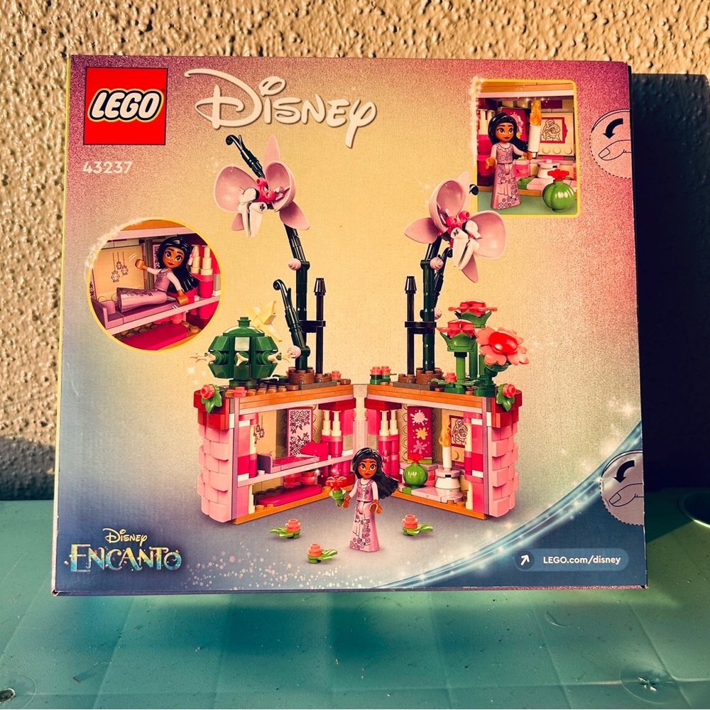 LEGO Disney Encanto Isabelas Flowerpot 43237 NIB - Picture 2 of 10